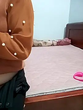 Snapshot of Sweet-Berryy chatting on 02-14-26, 11:12 Sweet-Berryy online show from 02-14-26, 11:12