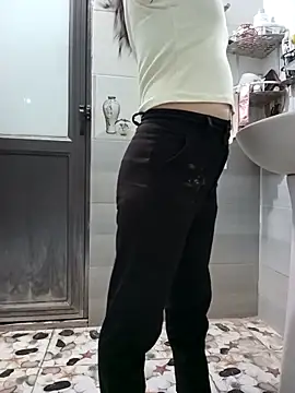 Snapshot of Sweet-Berryy chatting on 02-15-26, 12:36 Sweet-Berryy online show from 02-15-26, 12:36