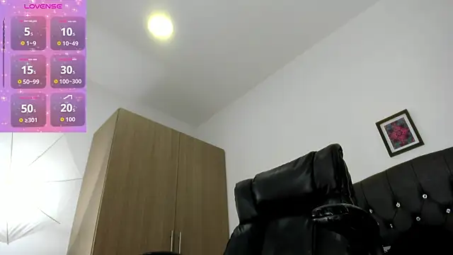 Snapshot of michellmorgans_ chatting on 02-17-26, 11:18 michellmorgans online show from 02-17-26, 11:18