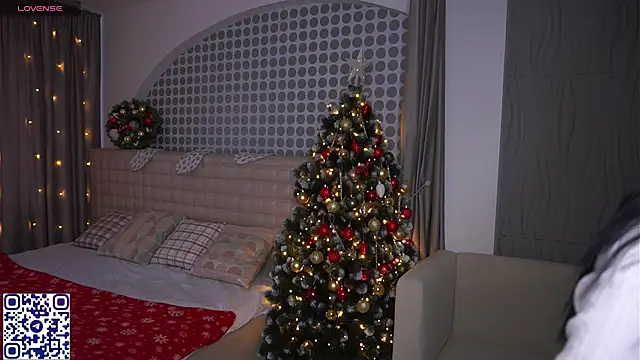 DeliaLoma online show from 01-15-26, 05:56