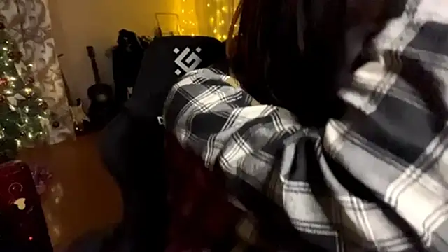 emo sweet online show from 12-19-25, 10:17