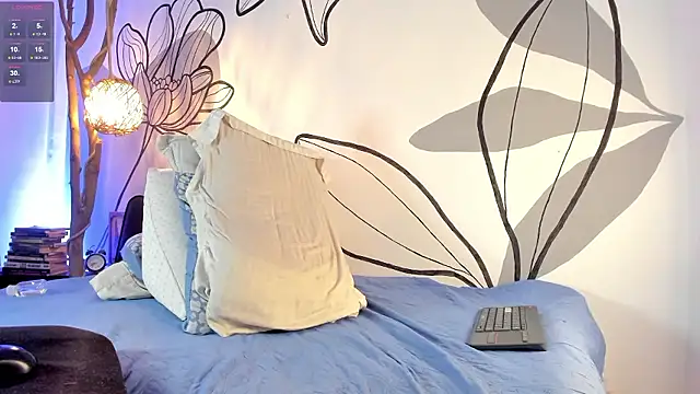 Snapshot of maaxtaylor_ chatting on 01-12-26, 11:26 maaxtaylor online show from 01-12-26, 11:26