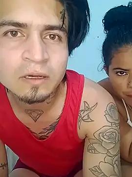 Snapshot of Fresa235 chatting on 12-21-25, 08:05 Fresa235 online show from 12-21-25, 08:05