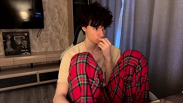 Eddy Blare online show from 12-22-25, 07:49