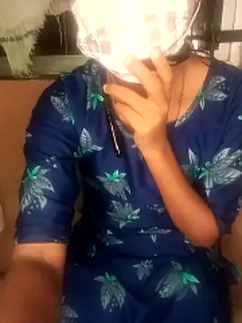 Snapshot of Nisha_kannada1 chatting on 12-22-25, 05:32 Nisha kannada1 online show from 12-22-25, 05:32