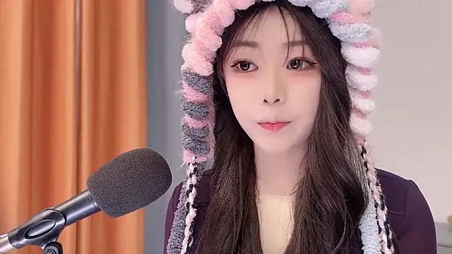 smalldaisy online show from 02-04-26, 02:39