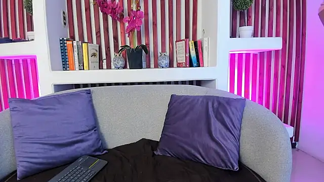 Snapshot of Kaorusweet chatting on 02-24-26, 11:52 Kaorusweet online show from 02-24-26, 11:52