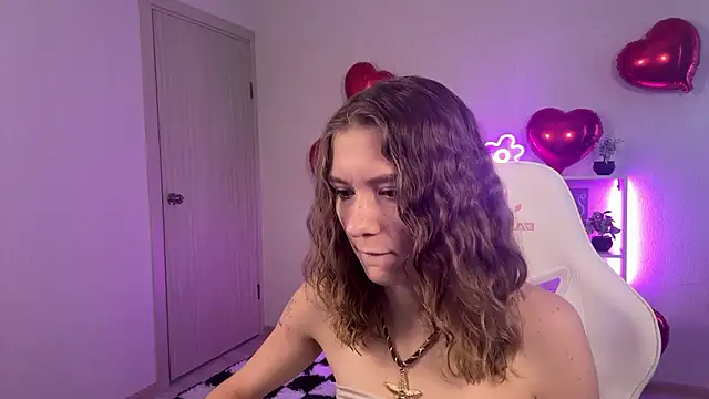 KellySunn online show from 02-10-26, 09:13