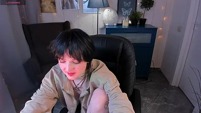 SarahShelby online show from 02-06-26, 06:07