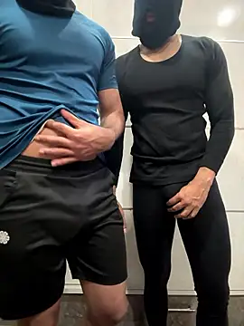 Snapshot of The_AlphaDuo chatting on 01-09-26, 04:32 The AlphaDuo online show from 01-09-26, 04:32