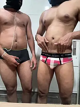 Snapshot of The_AlphaDuo chatting on 02-13-26, 04:58 The AlphaDuo online show from 02-13-26, 04:58