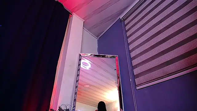 Emilyy05  online show from 02-13-26, 03:13