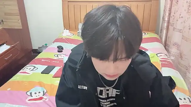 junnan001 online show from 02-25-26, 10:58