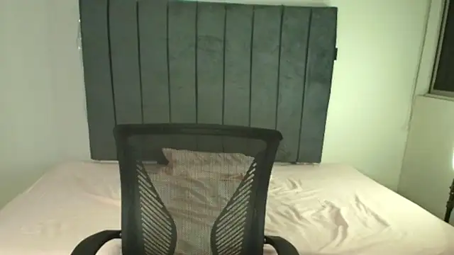 Snapshot of Sofii_unicorn chatting on 02-25-26, 05:06 Sofii unicorn online show from 02-25-26, 05:06