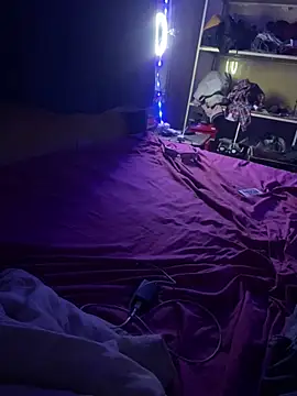 zolorzarafael online show from 12-20-25, 08:32