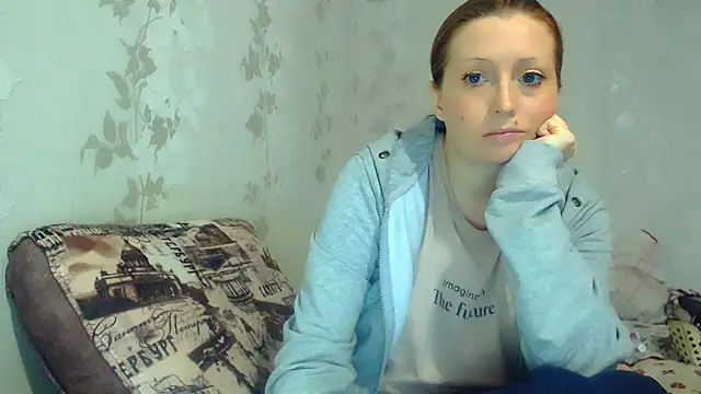 Snapshot of CrystallAngel chatting on 02-15-26, 02:25 CrystallAngel online show from 02-15-26, 02:25