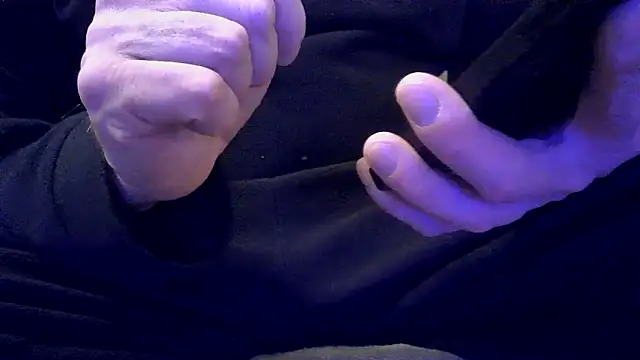 pipino76 online show from 12-21-25, 09:33