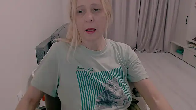 MiLenaMilf online show from 10-25-25, 03:47