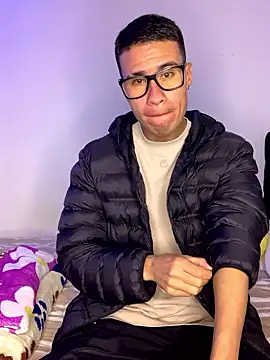 Latin Paisa Boy online show from 01-11-26, 03:06