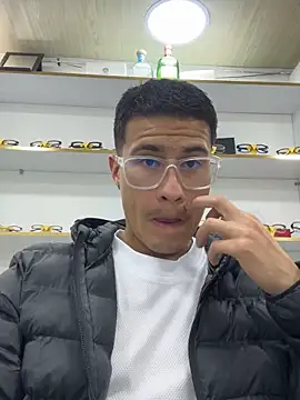 Snapshot of Latin_Paisa_Boy chatting on 02-12-26, 07:31 Latin Paisa Boy online show from 02-12-26, 07:31