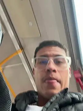 Snapshot of Latin_Paisa_Boy chatting on 02-13-26, 01:07 Latin Paisa Boy online show from 02-13-26, 01:07