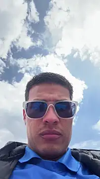 Snapshot of Latin_Paisa_Boy chatting on 02-15-26, 06:26 Latin Paisa Boy online show from 02-15-26, 06:26