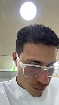 Snapshot of Latin_Paisa_Boy chatting on 02-17-26, 07:42 Latin Paisa Boy online show from 02-17-26, 07:42