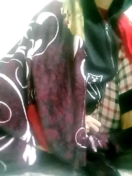 Snapshot of damsun_22 chatting on 01-09-26, 08:10 damsun 22 online show from 01-09-26, 08:10