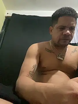 Snapshot of Dominicanobb chatting on 02-27-26, 05:40 Dominicanobb online show from 02-27-26, 05:40