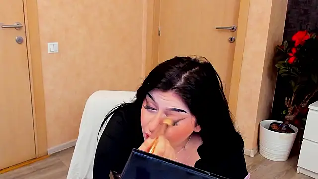 NayaNoirX online show from 02-02-26, 07:23