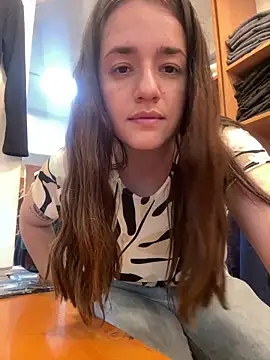 Snapshot of lele202526 chatting on 03-16-26, 06:56 lele202526 online show from 03-16-26, 06:56