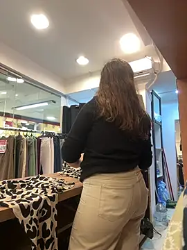 Snapshot of lele202526 chatting on 04-14-26, 06:25 lele202526 online show from 04-14-26, 06:25