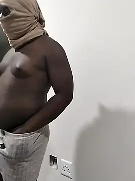 Snapshot of Bra-G chatting on 01-07-26, 07:49 Bra-G online show from 01-07-26, 07:49