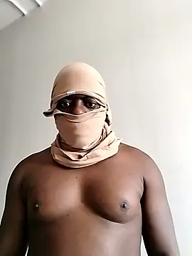 Snapshot of Bra-G chatting on 01-17-26, 01:05 Bra-G online show from 01-17-26, 01:05