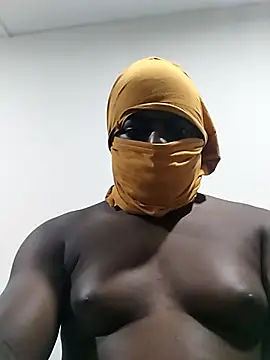 Snapshot of Bra-G chatting on 02-12-26, 11:00 Bra-G online show from 02-12-26, 11:00