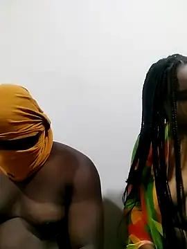 Snapshot of Bra-G chatting on 02-17-26, 08:37 Bra-G online show from 02-17-26, 08:37