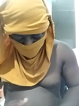 Snapshot of Bra-G chatting on 02-25-26, 09:13 Bra-G online show from 02-25-26, 09:13