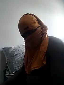 Snapshot of Bra-G chatting on 03-02-26, 07:59 Bra-G online show from 03-02-26, 07:59