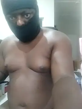 Snapshot of Bra-G chatting on 03-04-26, 04:02 Bra-G online show from 03-04-26, 04:02