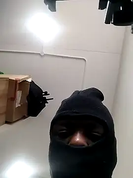 Snapshot of Bra-G chatting on 03-13-26, 05:36 Bra-G online show from 03-13-26, 05:36