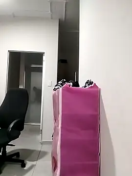 Snapshot of Bra-G chatting on 03-19-26, 06:23 Bra-G online show from 03-19-26, 06:23