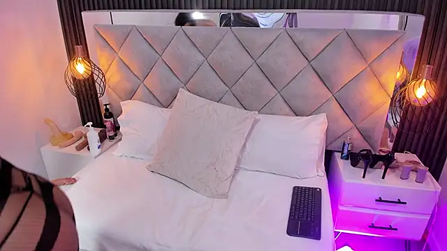 Sara Channel01 online show from 02-03-26, 10:42