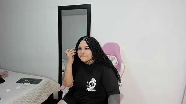 Abby Hiiltoon online show from 03-07-26, 04:53