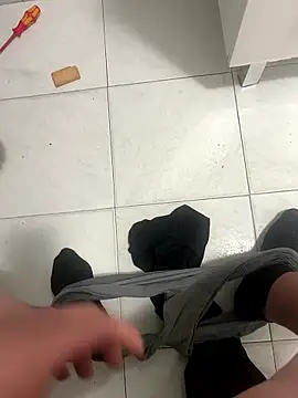 Snapshot of paco199923 chatting on 01-15-26, 05:45 paco199923 online show from 01-15-26, 05:45