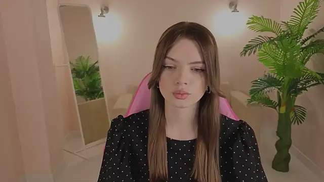 Snapshot of Ellya_me chatting on 01-11-26, 08:19 Ellya me online show from 01-11-26, 08:19