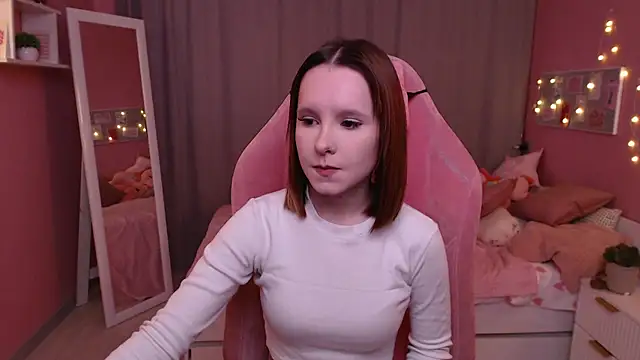 Haya Harareet online show from 02-12-26, 07:47