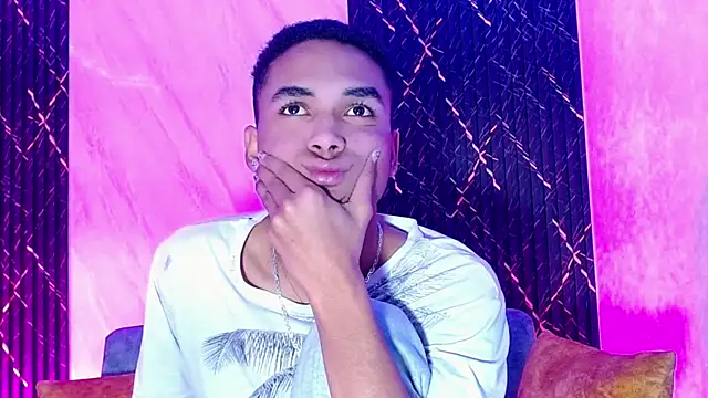 Snapshot of Sweet_David_ chatting on 01-12-26, 08:14 Sweet David online show from 01-12-26, 08:14