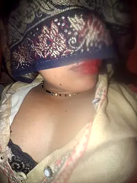 Snapshot of Couples9090 chatting on 01-14-26, 05:40 Couples9090 online show from 01-14-26, 05:40