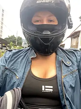 Snapshot of Scarlet_auraa chatting on 01-12-26, 07:08 Scarlet auraa online show from 01-12-26, 07:08