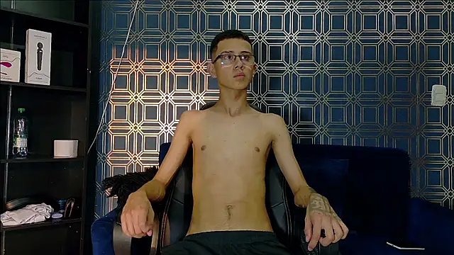 Snapshot of asher_lux chatting on 02-09-26, 07:40 asher lux online show from 02-09-26, 07:40